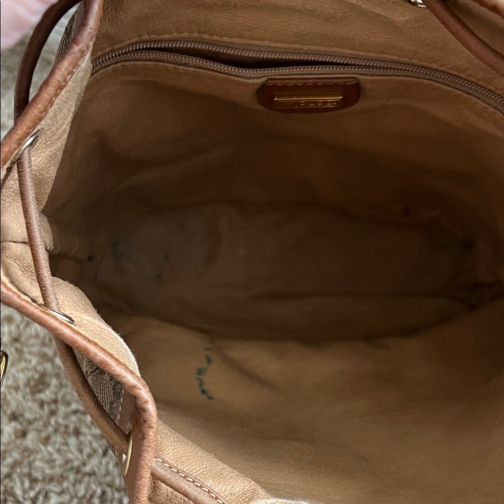 Gucci Brown GG Canvas Drawstring Shoulder Bag with Tan Leather Trim - Picture 3 of 16